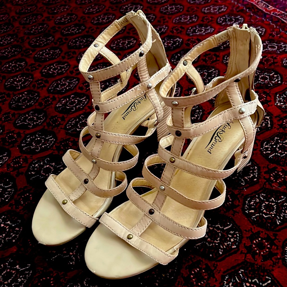 Lucky Brand 🍀 gladiator sandals like new 8.5M